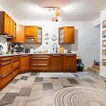 Holiday home Dom 4 Sezony Oslonin