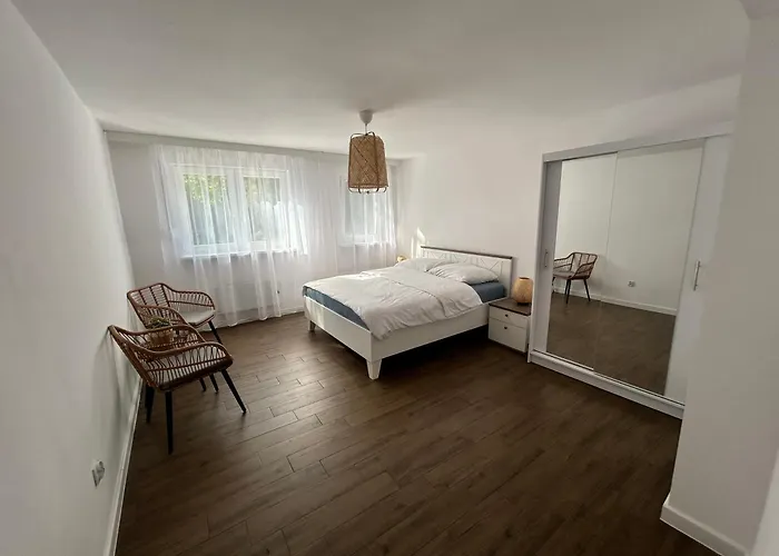 Ferienhaus Dom 4 Sezony Oslonin